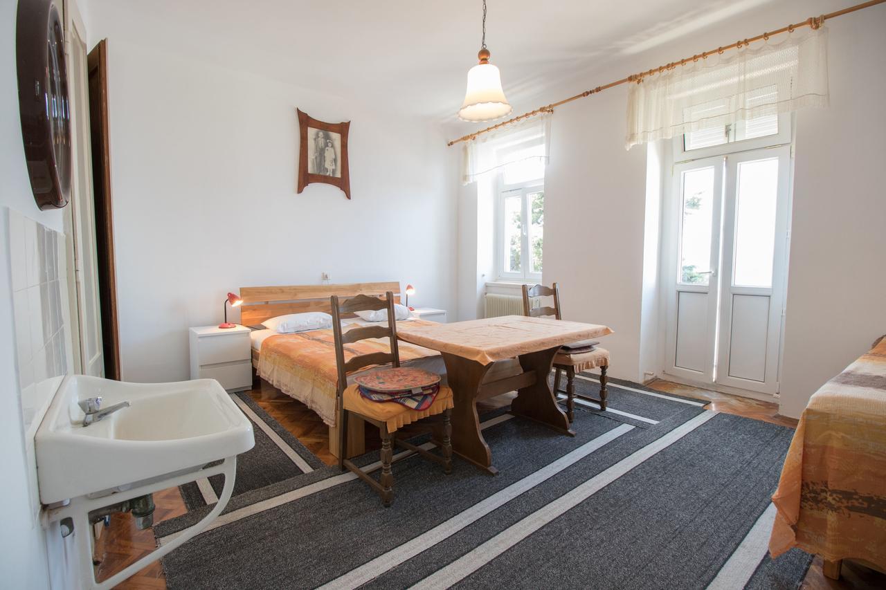 Apartments Josip By The Sea โนวีวีโนดอลสกี ภายนอก รูปภาพ