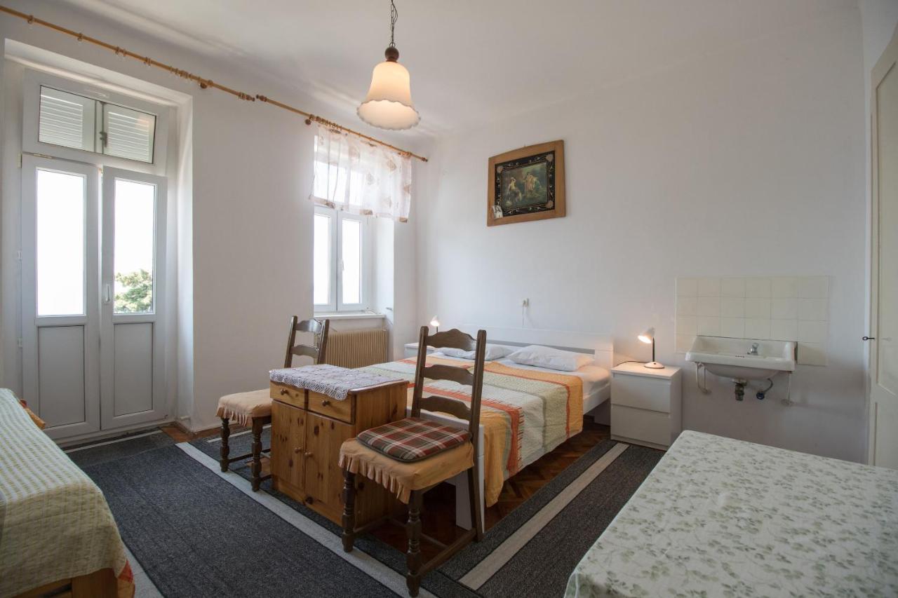 Apartments Josip By The Sea โนวีวีโนดอลสกี ภายนอก รูปภาพ